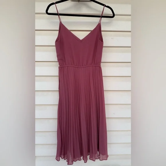 ASOS DESIGN Coral Pleated Dress Elastic Waist Drawstring Size 4 - Picture 2 of 9